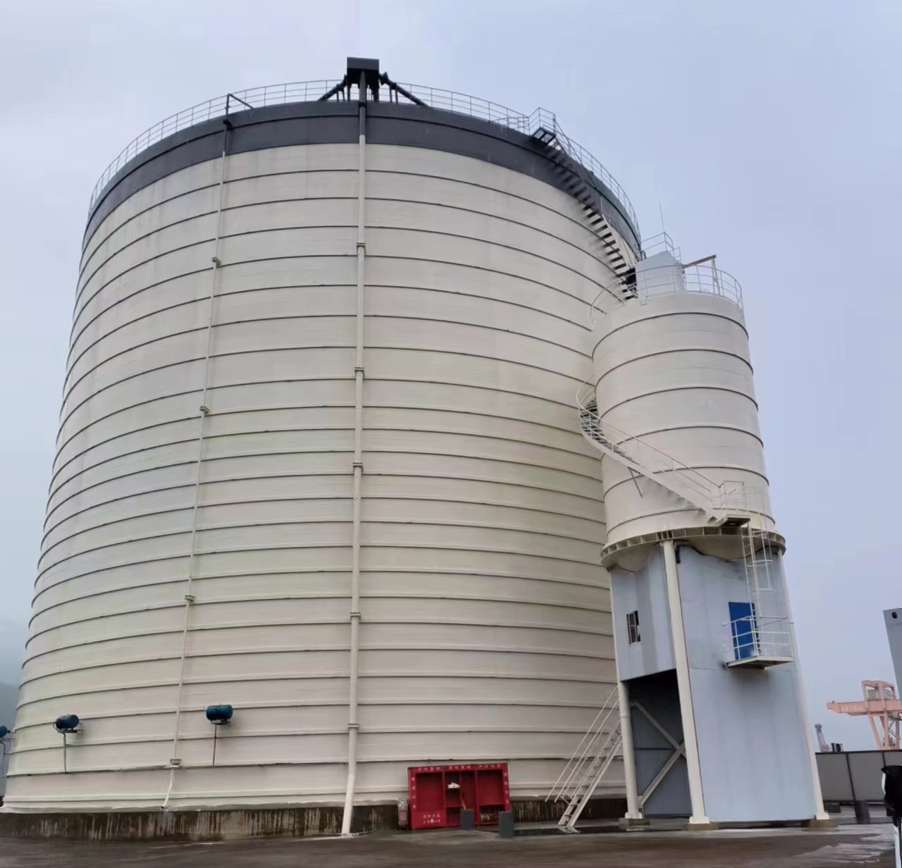 排湖风景区10万吨水泥钢板库